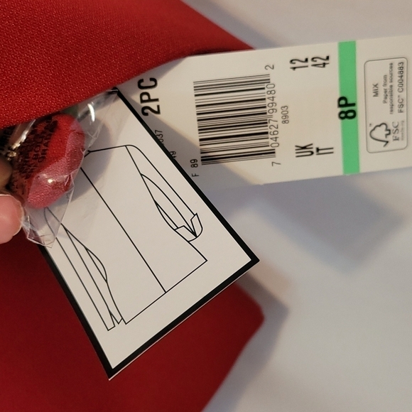 LE Suit Petite Crimson Crepe  2 Piece Skirt  And Blazer Suit - Picture 10 of 17